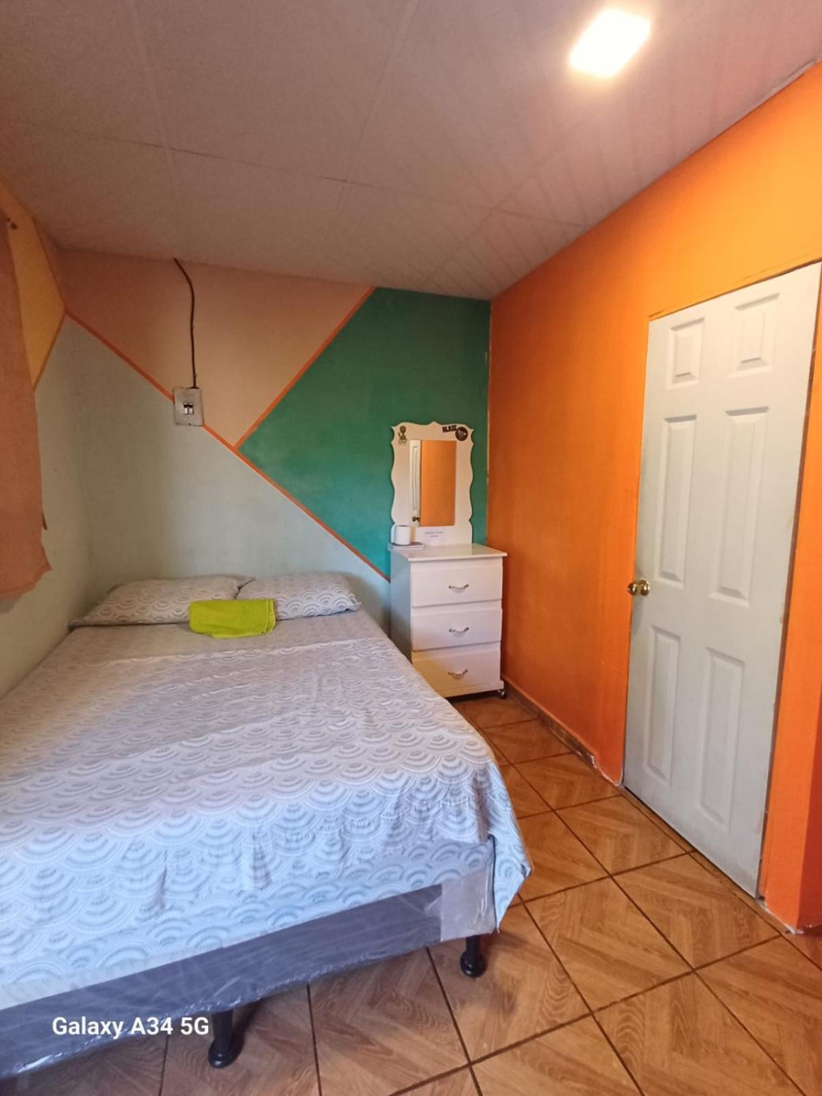Hostal Nina Oly Tamanique Room photo