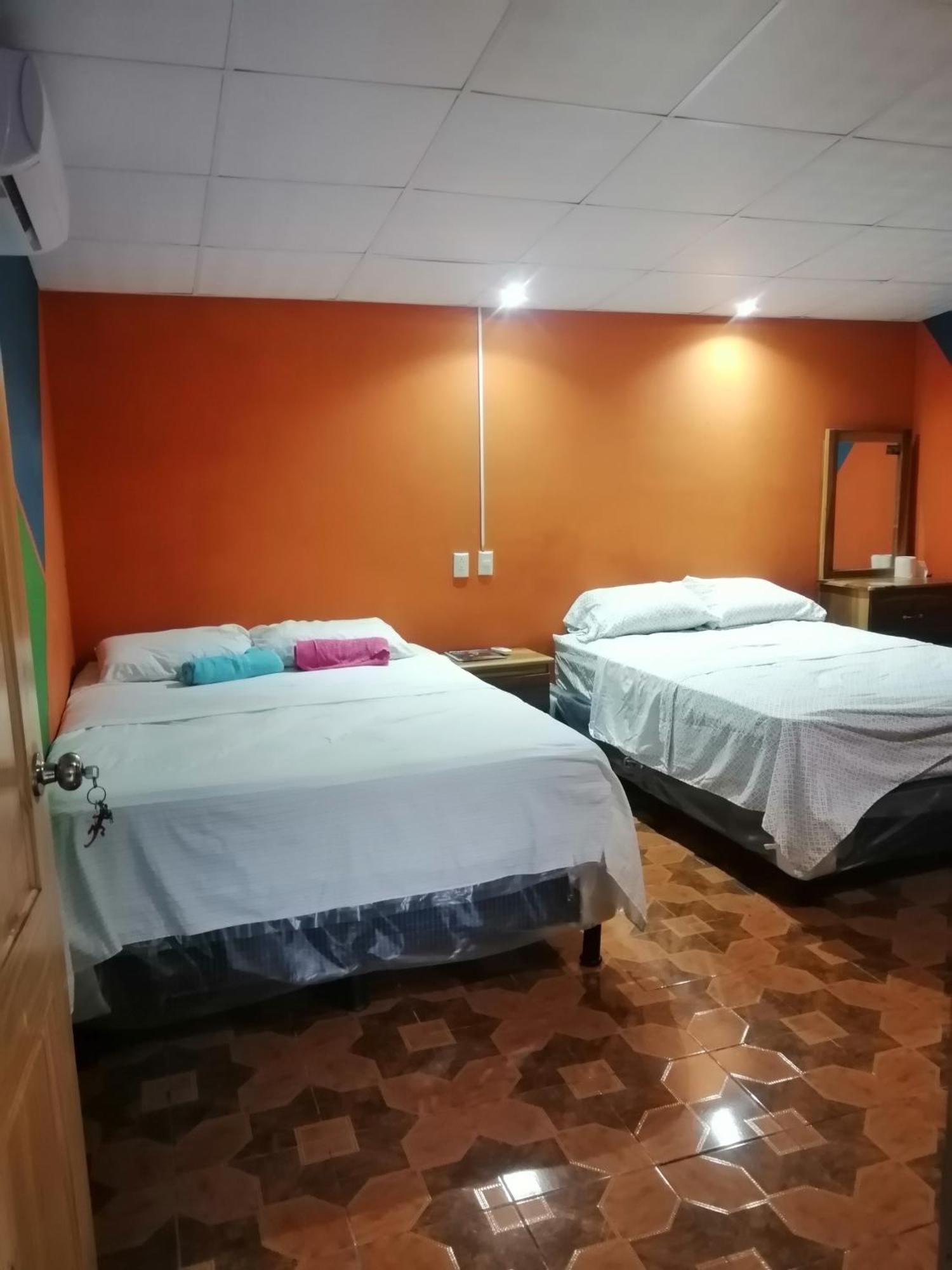Hostal Nina Oly Tamanique Room photo